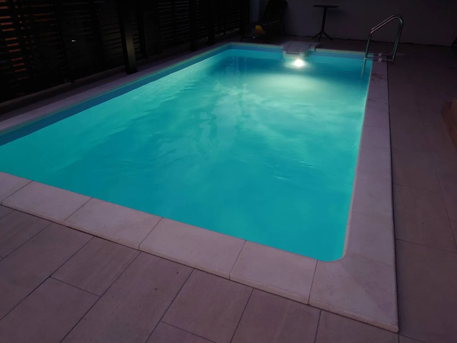 千葉市　I様邸　ナイトプール施工